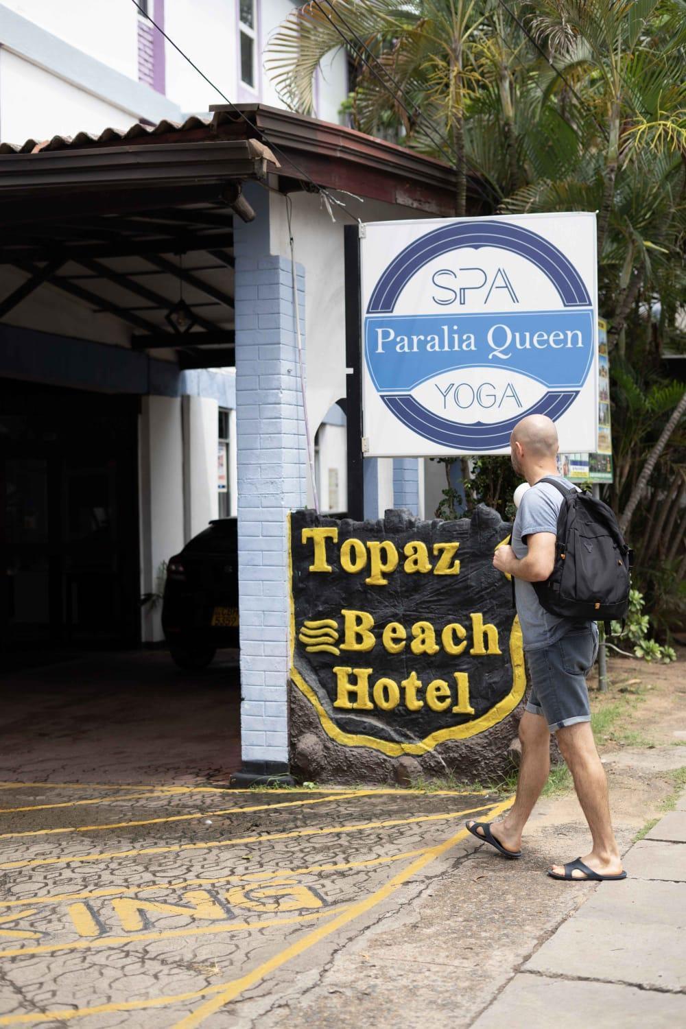 Topaz Beach Hotel Negombo Esterno foto